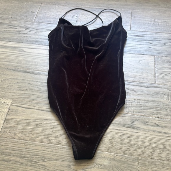 Abercrombie & Fitch | Black velvet cowl neck bodysuit - Picture 4 of 13